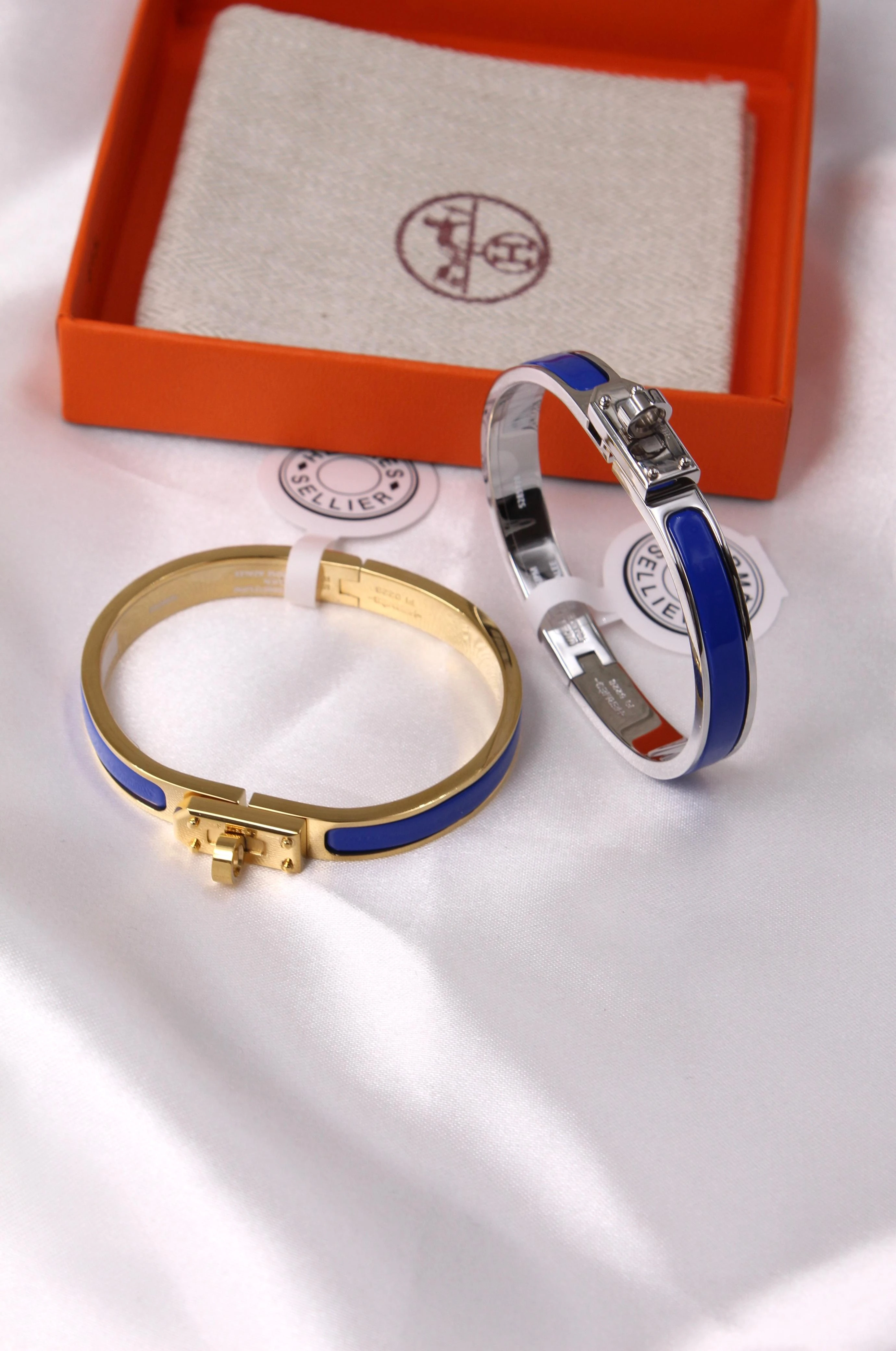 Hermes Mini Clic Kelly bracelet — view 2