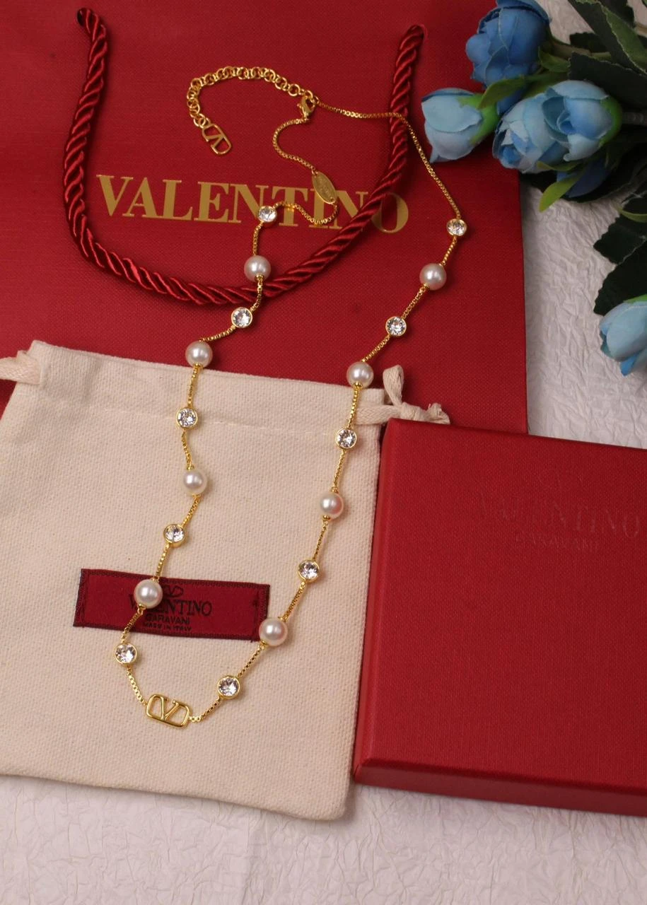 Valentino Garavani — view 6